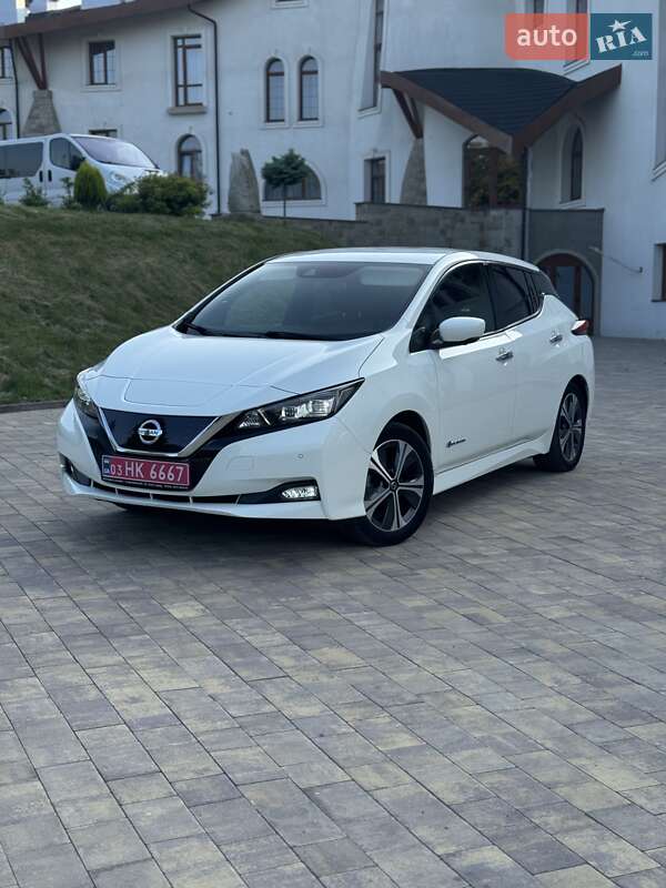 Хэтчбек Nissan Leaf 2019 в Долине