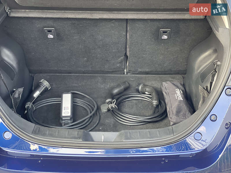 Хетчбек Nissan Leaf 2022 в Дрогобичі