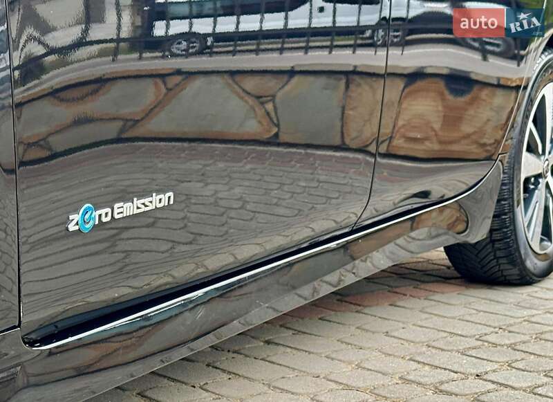 Хэтчбек Nissan Leaf 2020 в Днепре