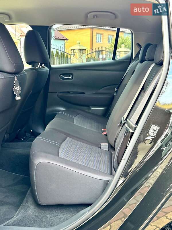 Хэтчбек Nissan Leaf 2020 в Днепре