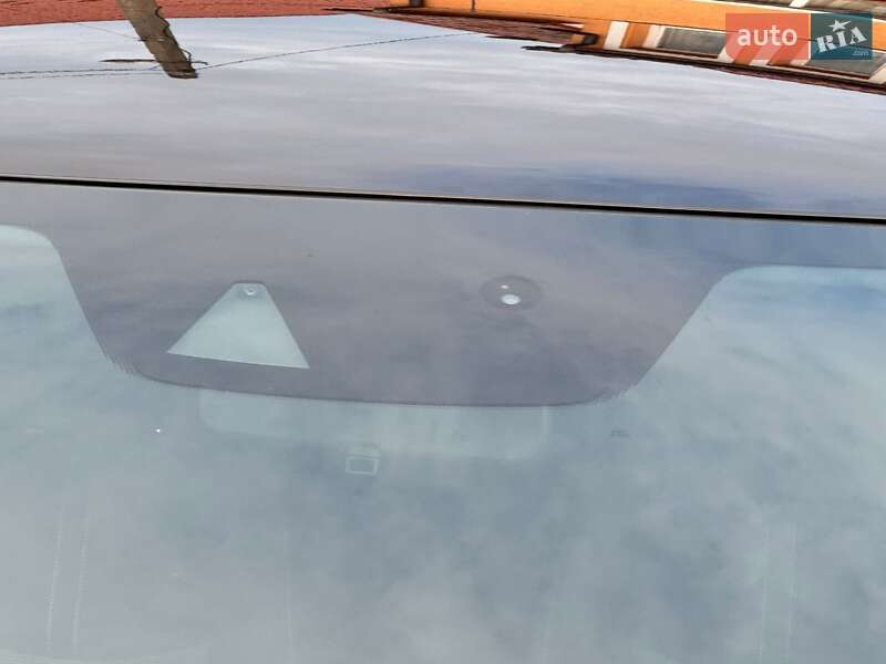 Хэтчбек Nissan Leaf 2020 в Днепре