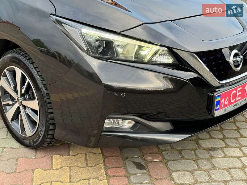 Хэтчбек Nissan Leaf 2020 в Днепре