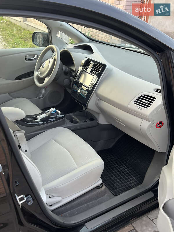 Хетчбек Nissan Leaf 2011 в Бурштині фото 9 Хетчбек Nissan Leaf 2011 в Бурштині