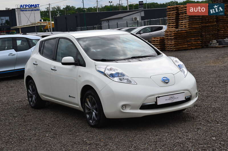 Хэтчбек Nissan Leaf 2016 в Луцке