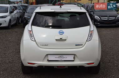 Хэтчбек Nissan Leaf 2016 в 