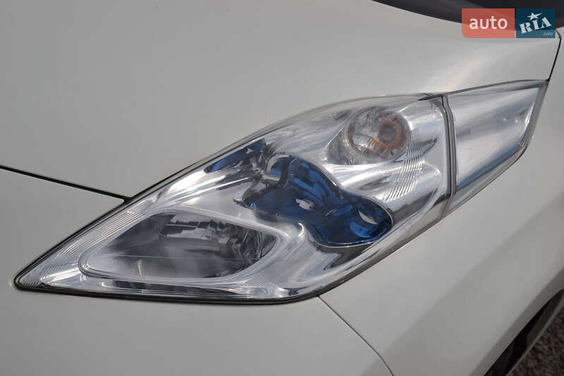 Хэтчбек Nissan Leaf 2016 в Луцке