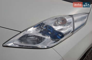 Хэтчбек Nissan Leaf 2016 в 