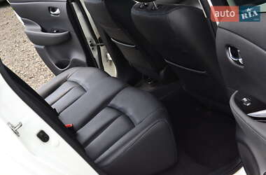 Хэтчбек Nissan Leaf 2016 в 