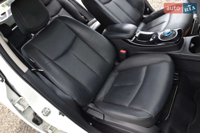 Хэтчбек Nissan Leaf 2016 в Луцке