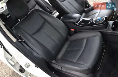 Хэтчбек Nissan Leaf 2016 в 
