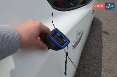 Хэтчбек Nissan Leaf 2016 в 