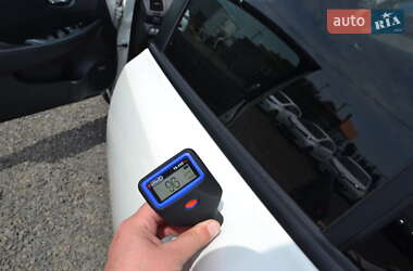 Хэтчбек Nissan Leaf 2016 в 
