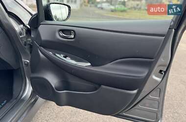 Хэтчбек Nissan Leaf 2020 в 