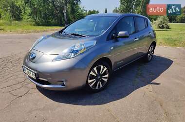 Хэтчбек Nissan Leaf 2014 в 
