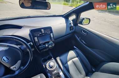 Хэтчбек Nissan Leaf 2014 в 