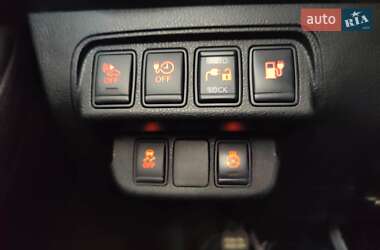 Хэтчбек Nissan Leaf 2014 в 