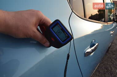 Хэтчбек Nissan Leaf 2014 в 