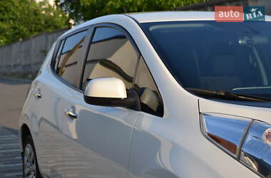 Хэтчбек Nissan Leaf 2016 в 
