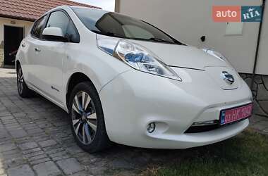 Хетчбек Nissan Leaf 2017 в 