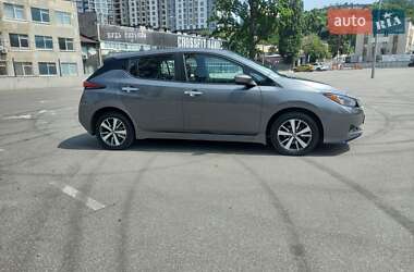 Хэтчбек Nissan Leaf 2020 в Киеве