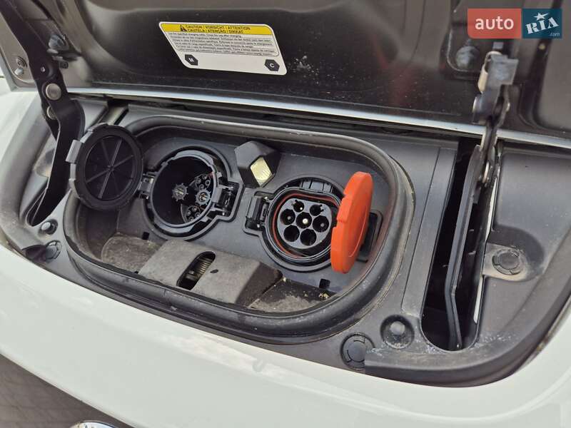 Хетчбек Nissan Leaf 2022 в Бердичеві