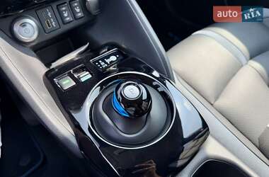 Хетчбек Nissan Leaf 2021 в 
