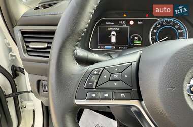 Хетчбек Nissan Leaf 2021 в 