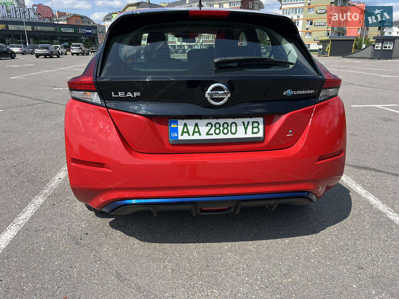 Хэтчбек Nissan Leaf 2019 в Киеве