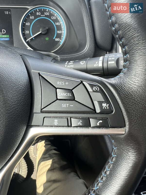 Хэтчбек Nissan Leaf 2019 в Киеве