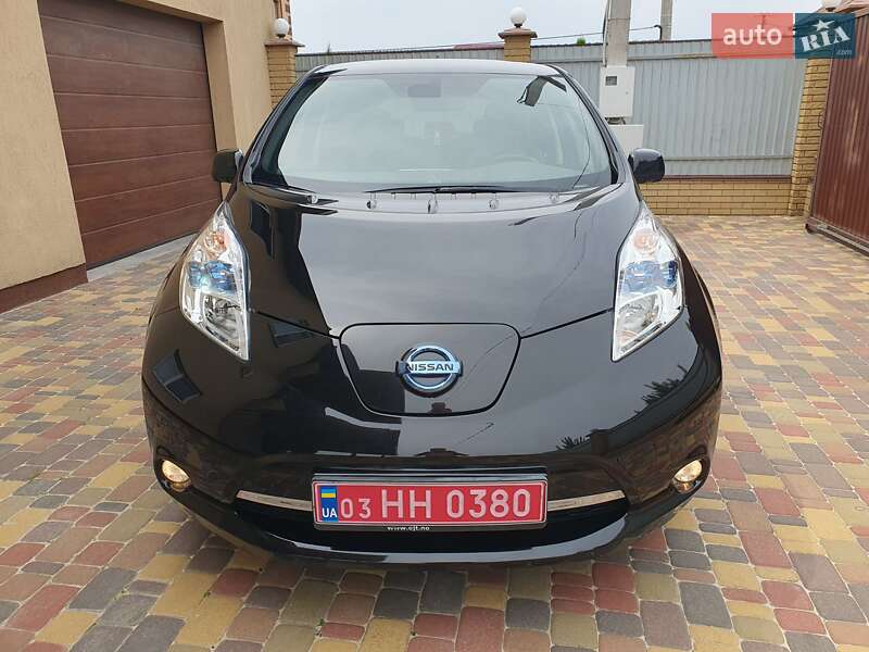 Хетчбек Nissan Leaf 2013 в Горі