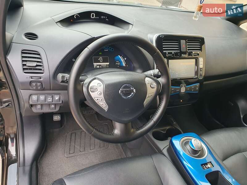 Хетчбек Nissan Leaf 2013 в Горі