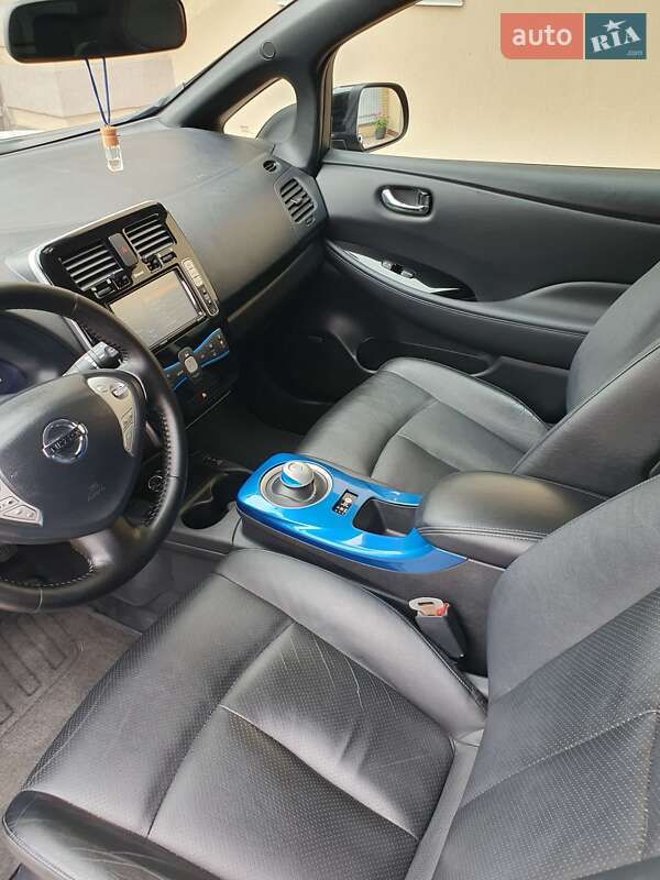 Хетчбек Nissan Leaf 2013 в Горі