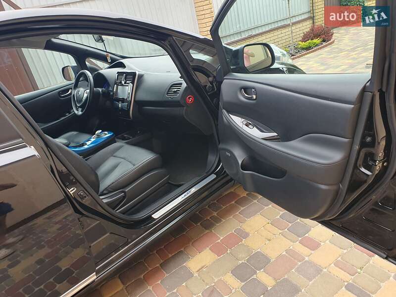 Хетчбек Nissan Leaf 2013 в Горі