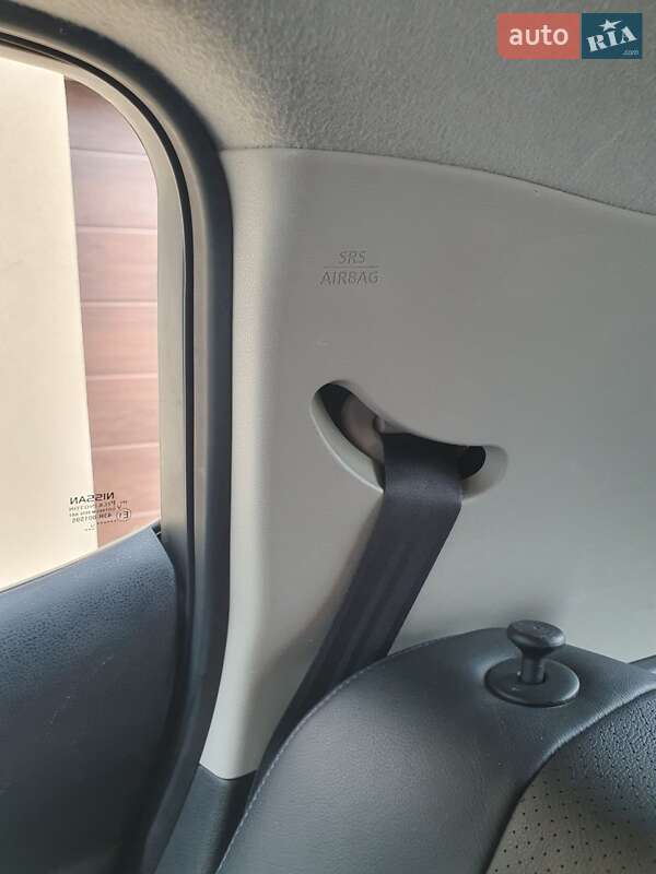 Хетчбек Nissan Leaf 2013 в Горі
