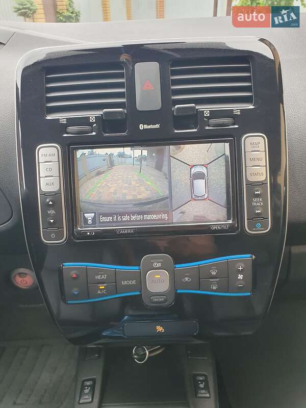 Хетчбек Nissan Leaf 2013 в Горі