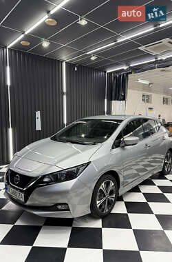 Хетчбек Nissan Leaf 2018 в Хмельницькому