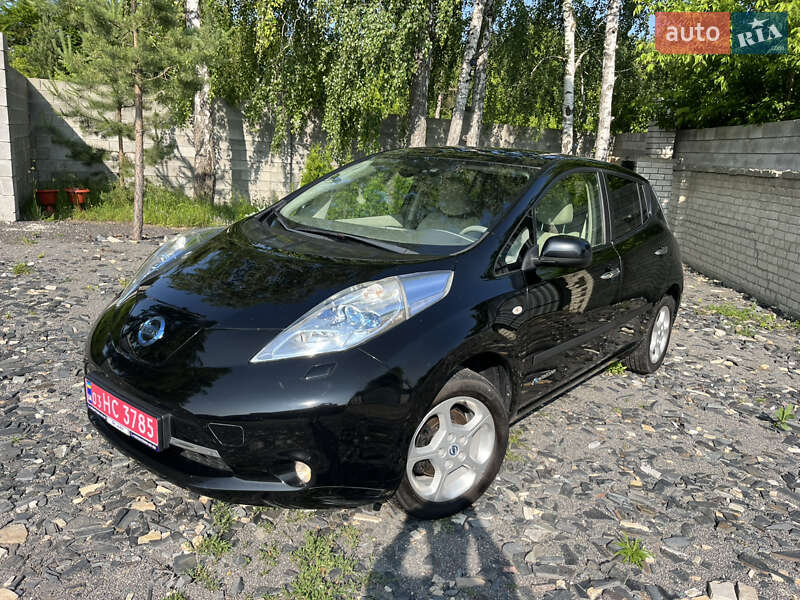Хэтчбек Nissan Leaf 2012 в Кременце