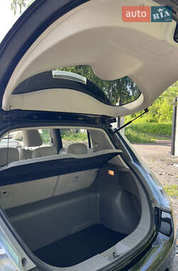 Хэтчбек Nissan Leaf 2012 в 