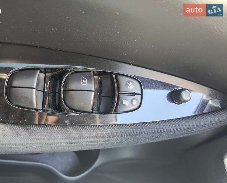 Хэтчбек Nissan Leaf 2021 в Белой Церкви