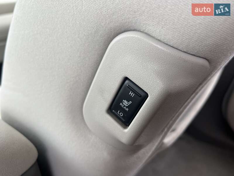 Хетчбек Nissan Leaf 2012 в Києві