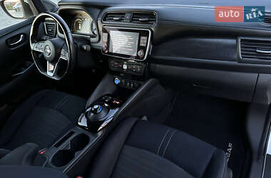 Хэтчбек Nissan Leaf 2020 в 