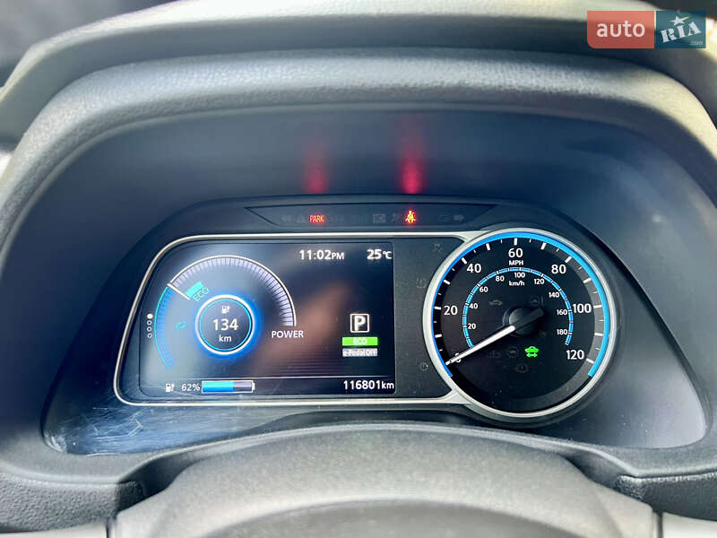 Хэтчбек Nissan Leaf 2018 в Днепре