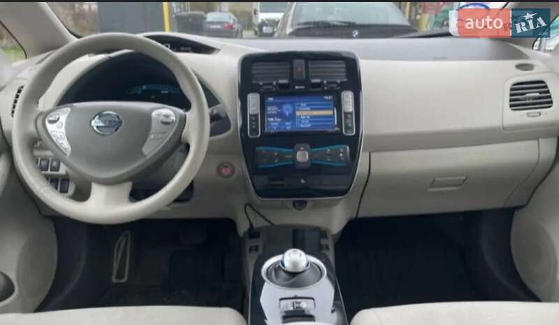 Хетчбек Nissan Leaf 2011 в Львові