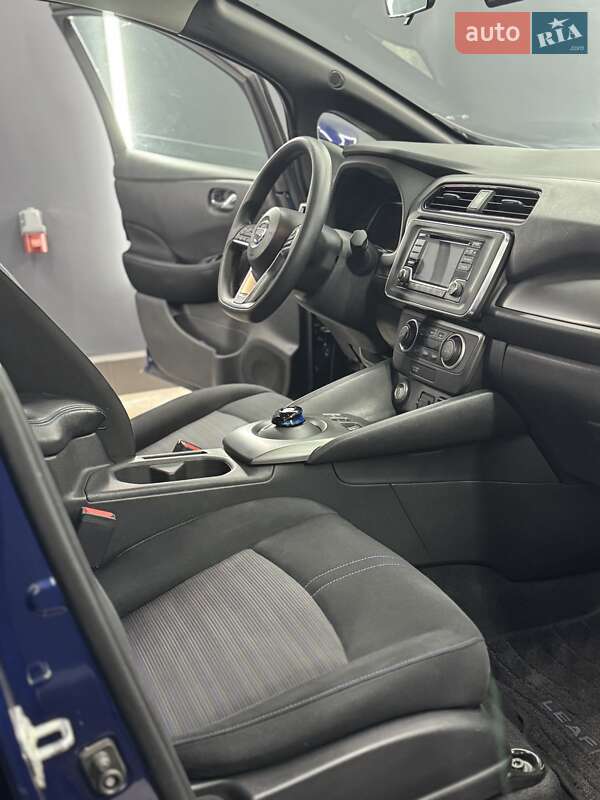 Хэтчбек Nissan Leaf 2018 в Черновцах