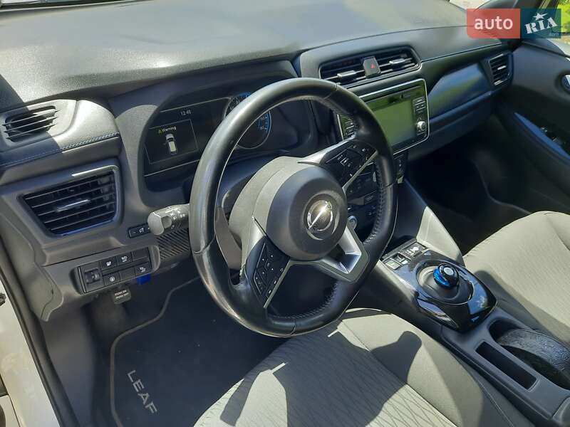 Хетчбек Nissan Leaf 2018 в Дніпрі фото 14 Хетчбек Nissan Leaf 2018 в Дніпрі