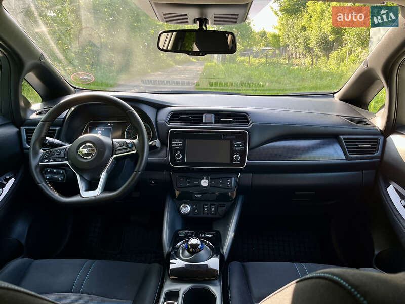 Хэтчбек Nissan Leaf 2018 в Ровно