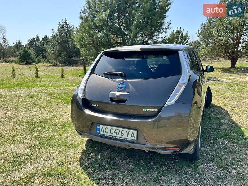 Хетчбек Nissan Leaf 2016 в Клевані