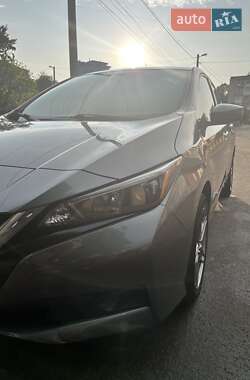Хэтчбек Nissan Leaf 2018 в Умани