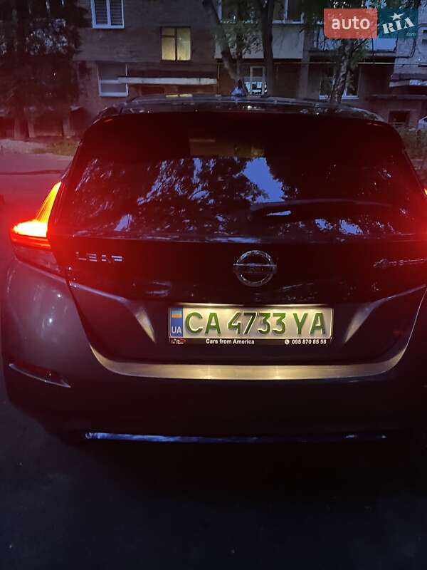 Хэтчбек Nissan Leaf 2018 в Умани