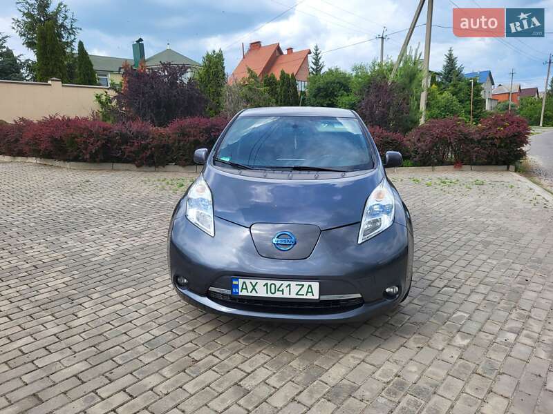 Хэтчбек Nissan Leaf 2013 в Харькове